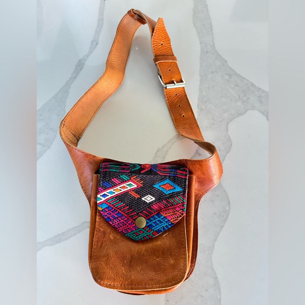 Nena & Co. Hip Satchel Belt Bag. Fanny pack. Leather, Unique. - Picture 9 of 10